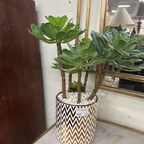 Vase w/Plant Decor