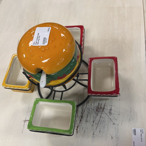 Pier1 Hamburger Serving Set
