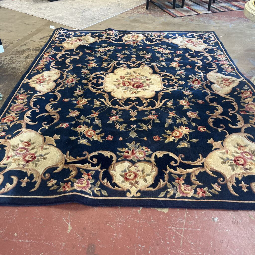 7'6" x 9'6" Rug