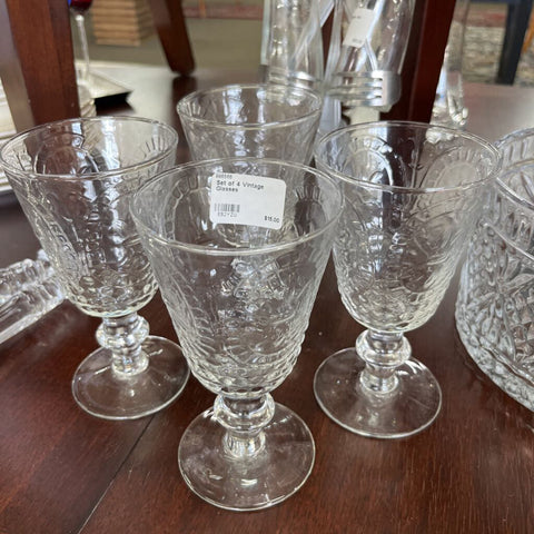Set of 4 Vintage Glasses
