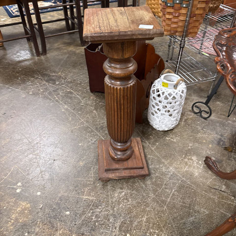 Antique Pedistal Stand