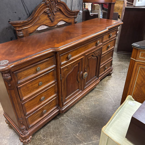 Kathy Ireland Dresser