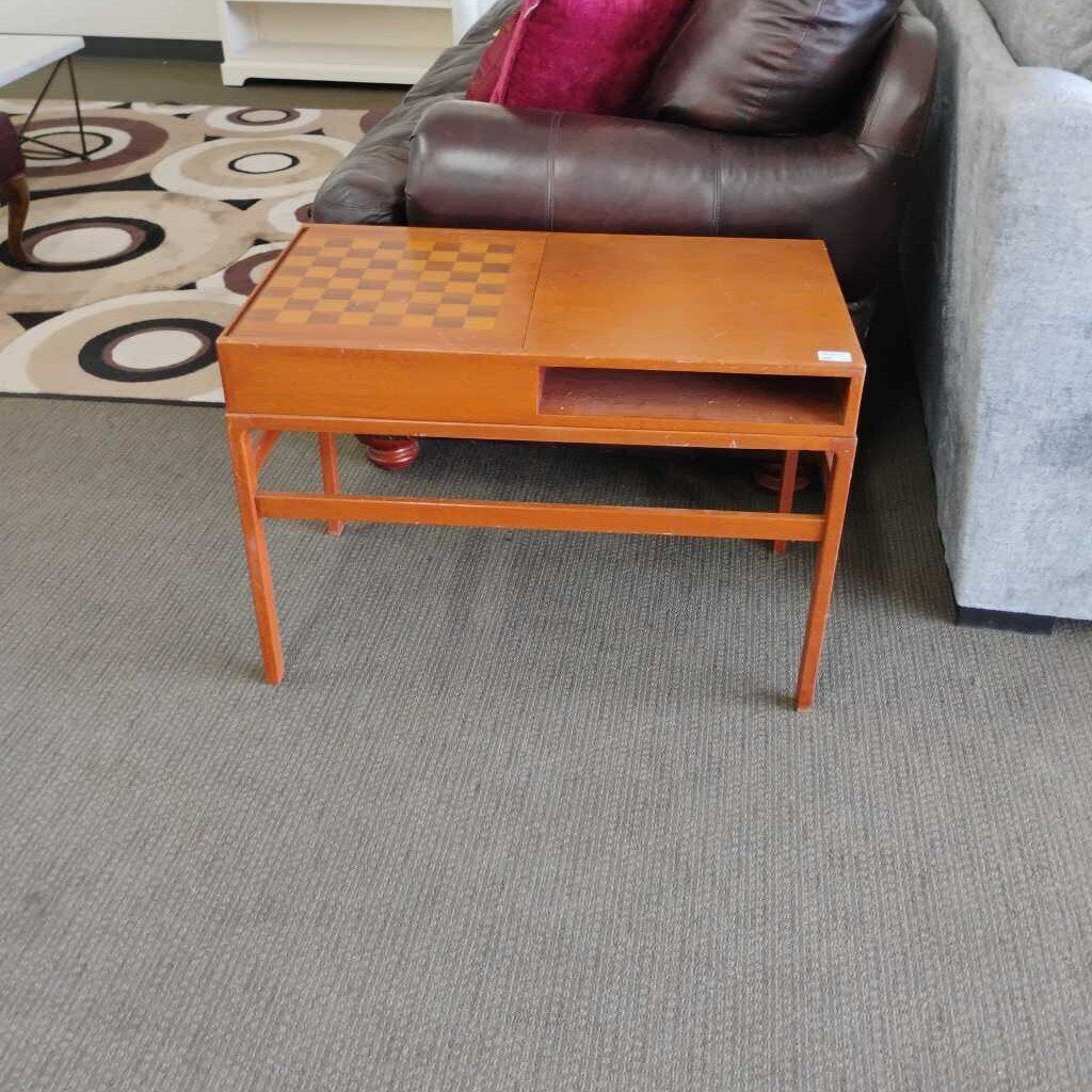 Chess Side Table w/ Chess Pieces