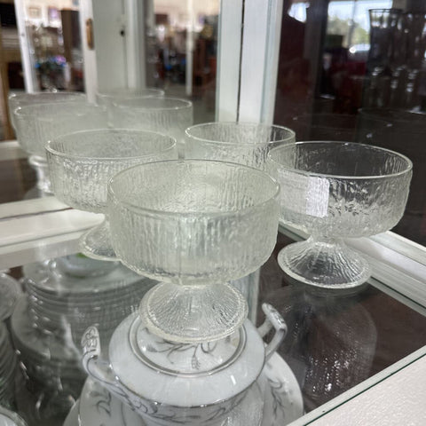 Set of 4 VTG Indiana Glass Pedestal Bowls