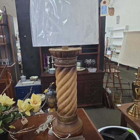 Lamp w/Shades