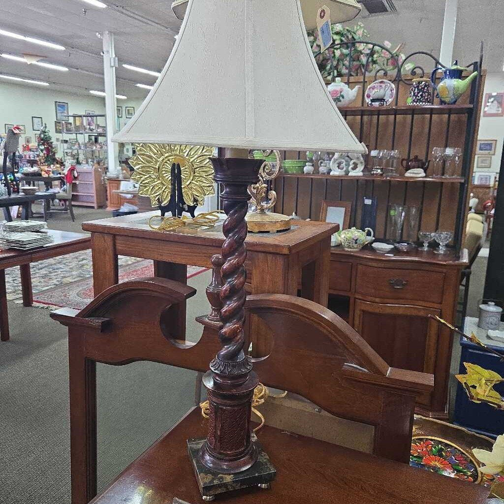 Lamp w/Shades