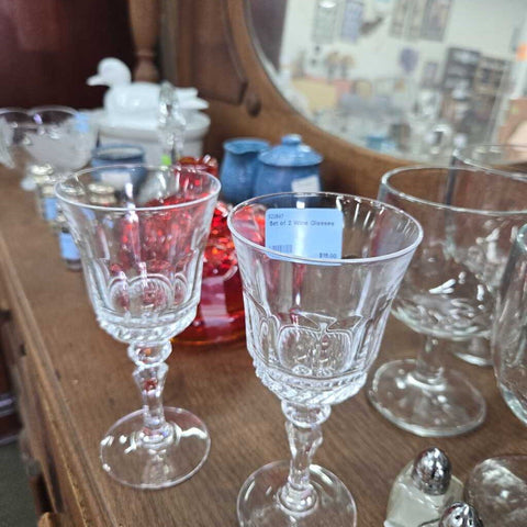 Set of 2 Wine Glasses