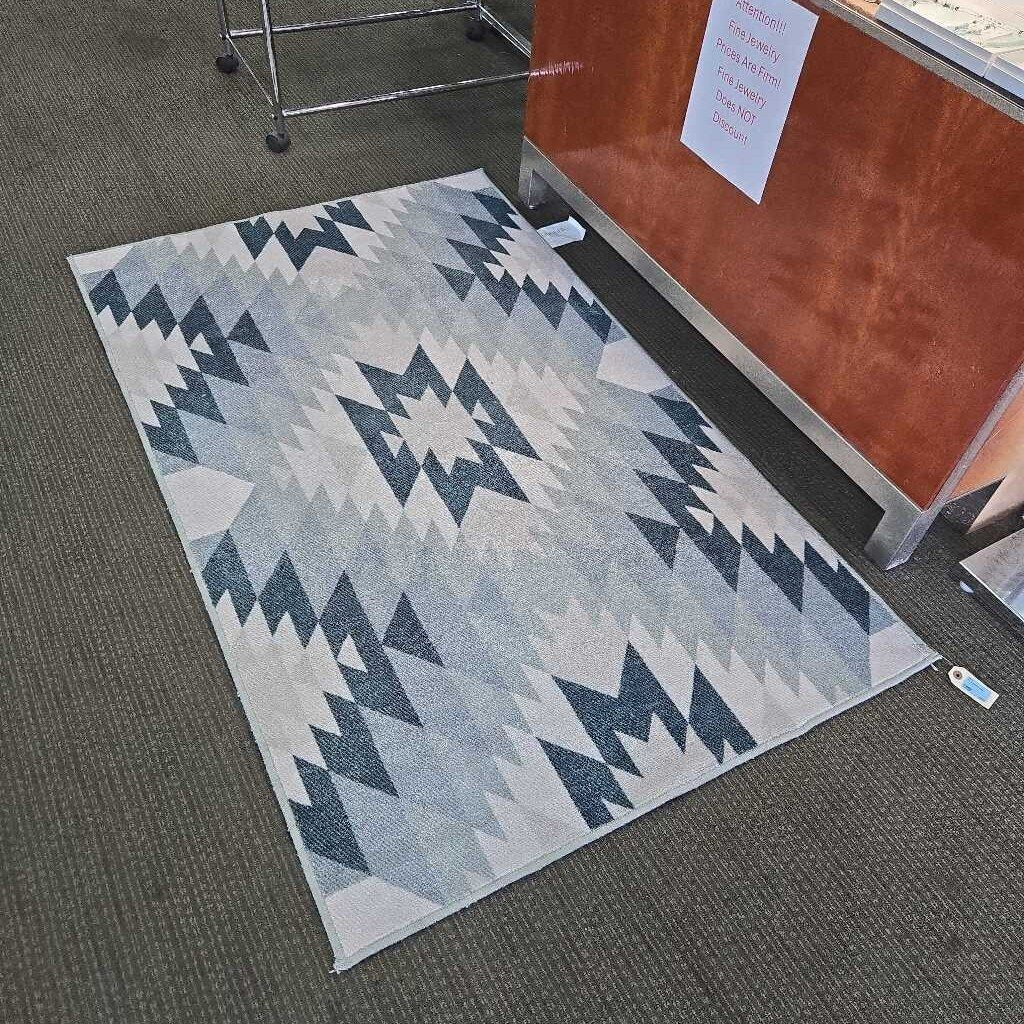 3 x 5 Accent Rug