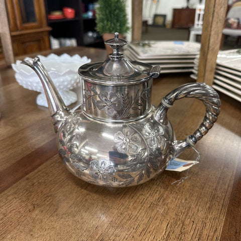Antique Meriden B. Company Quadruple Plated Italian Teapot 1978 1/2 Made in U.S.A