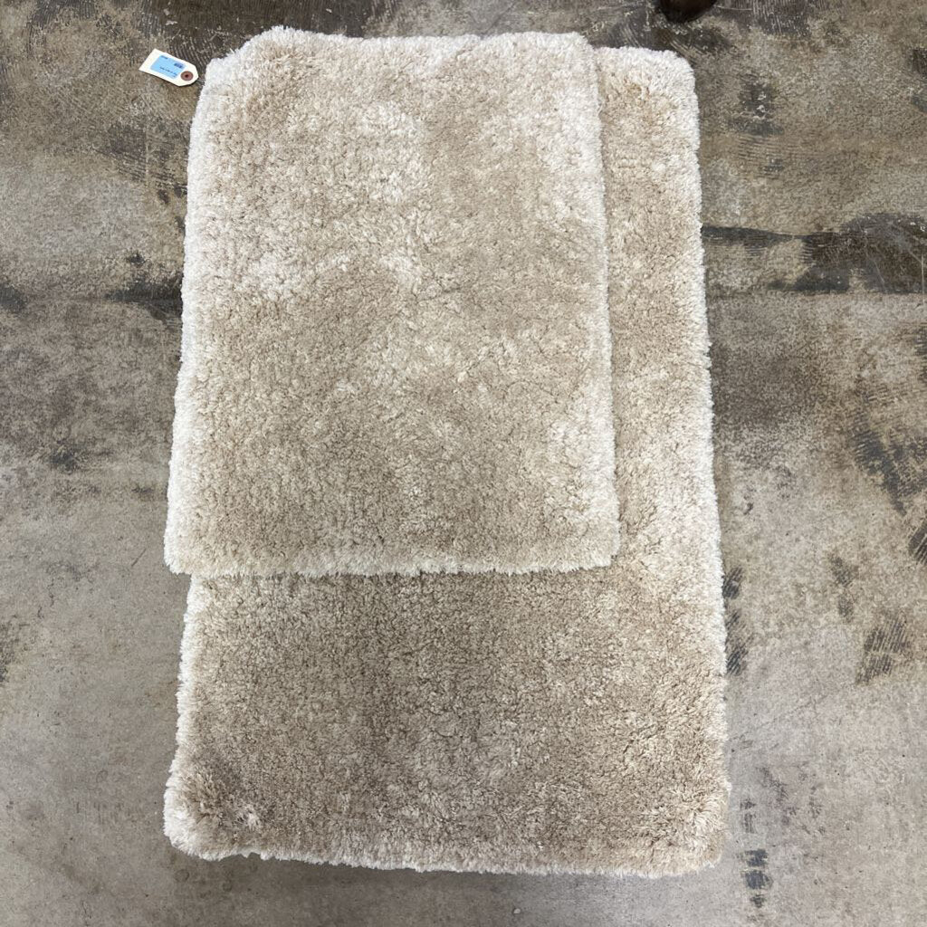 Pair of Bath Mats