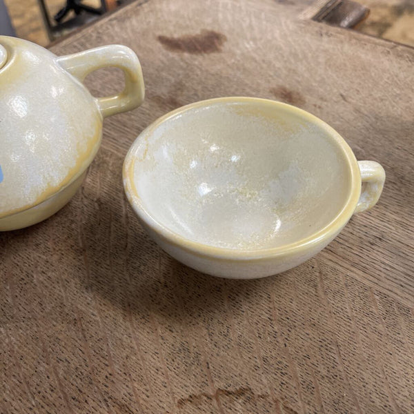 Ceramic Teapot w/ Base