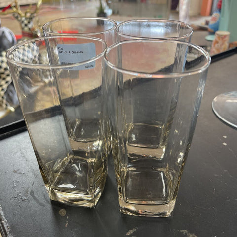 Set of 4 Glasses