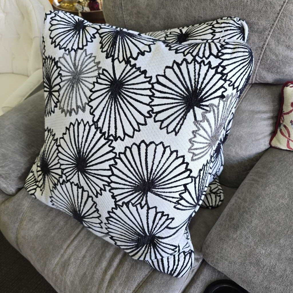 Pair of Accent Pillows
