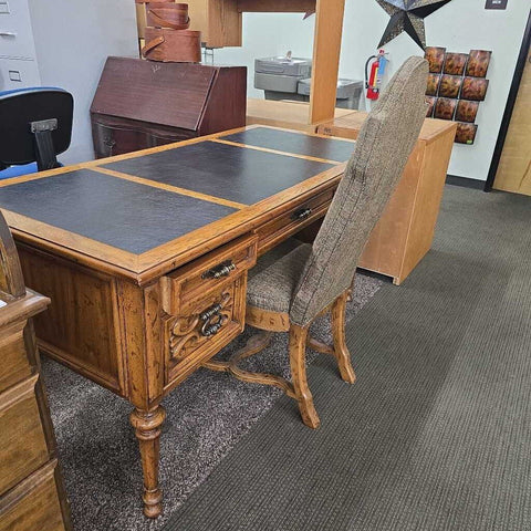 Desk w/Chair