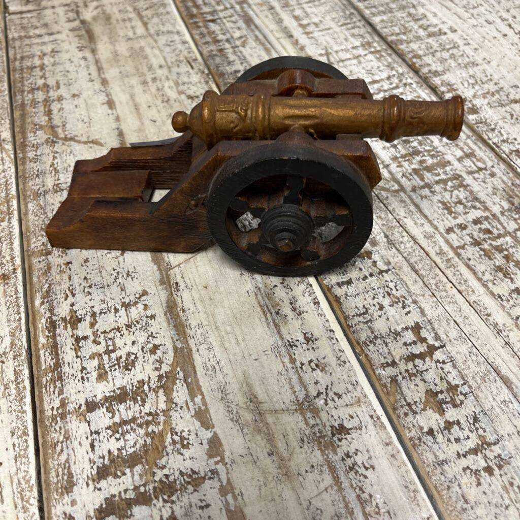 Cannon Decor