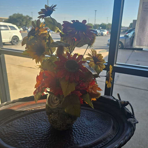 Vase w/Floral Decor