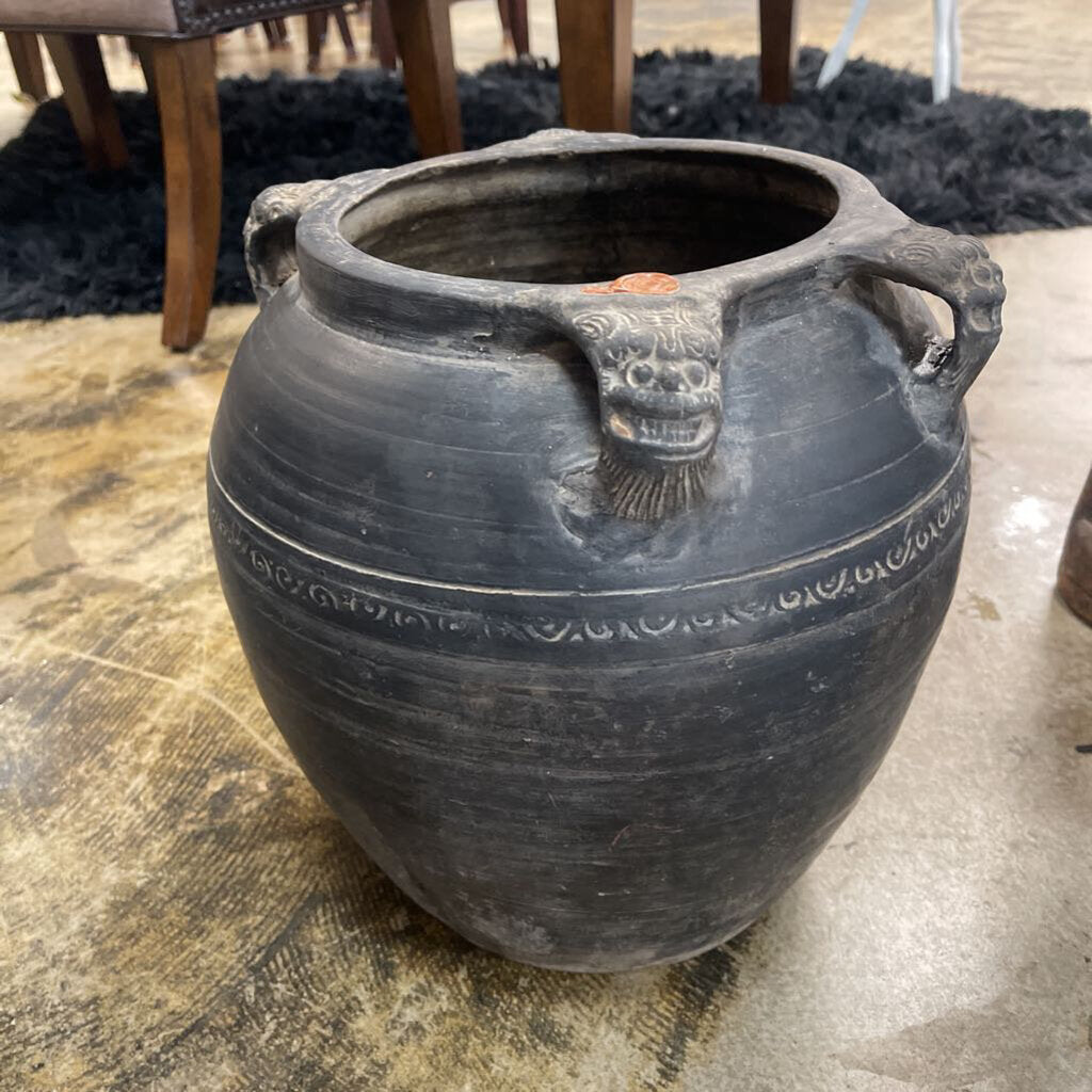 Oriental Vase Decor