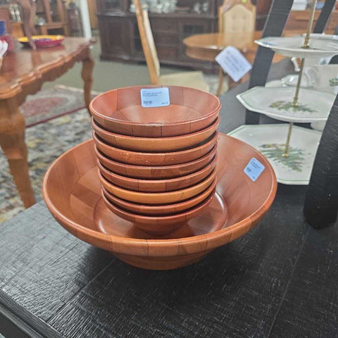 Wooden Bowl w/8 Serving Bowls