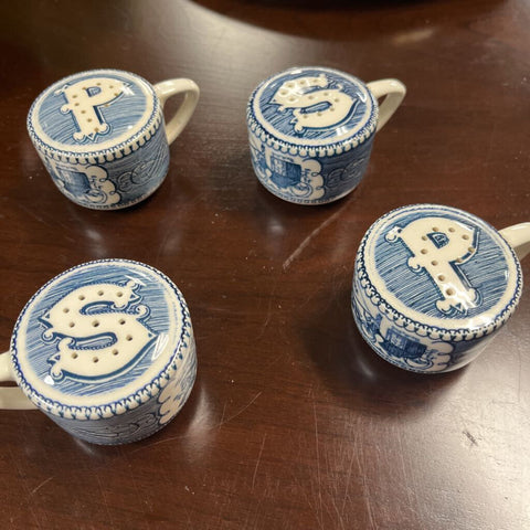 Currier & Ives Salt/Pepper