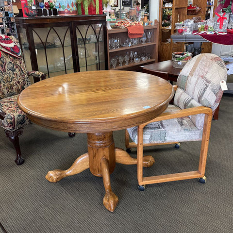 Dining Table w/4 Rolling Chairs AS IS