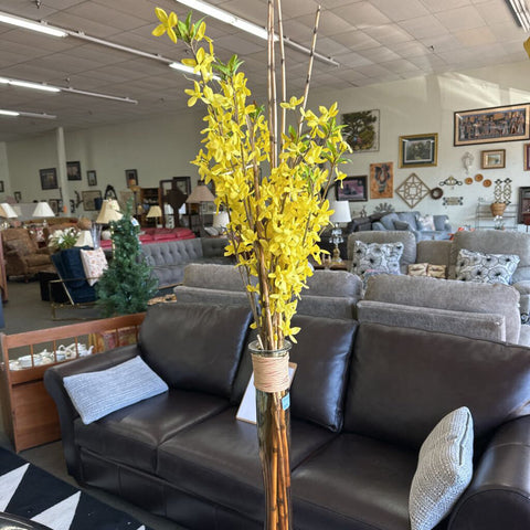Vase w/Floral Decor