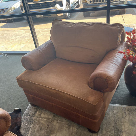 Mayo Genuine Leather Chair