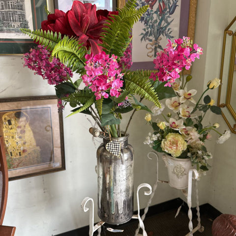 Vase w/Floral Decor