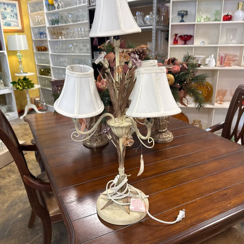 Lamp w/Shades