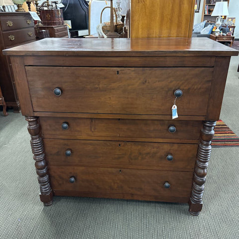 Vintage Chest of Drawer