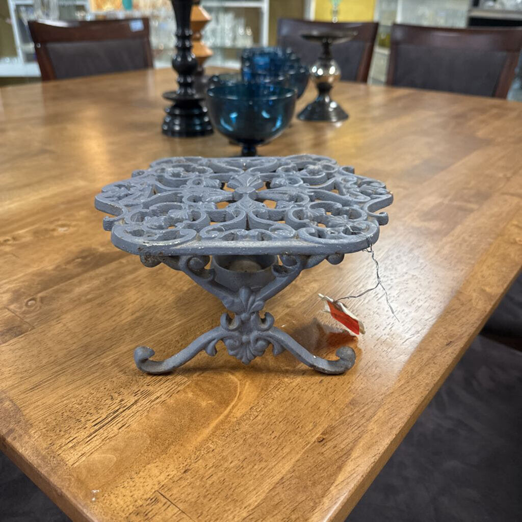 Trivet