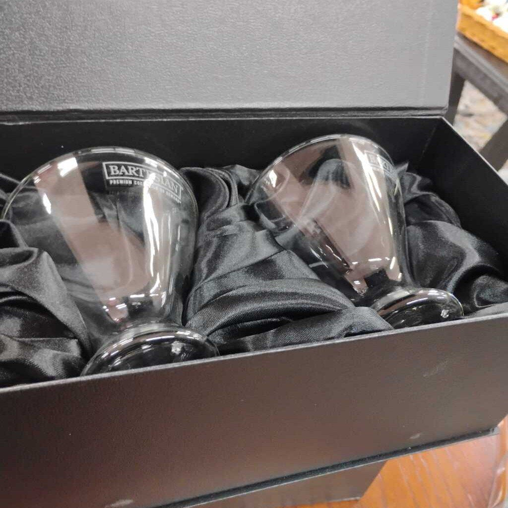 Pair of Cocktail Glasses
