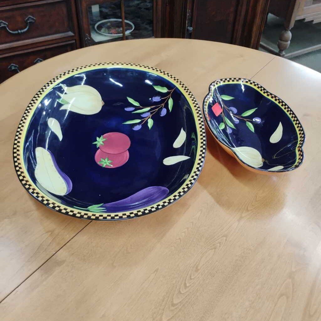 Pair of Serving Bowls