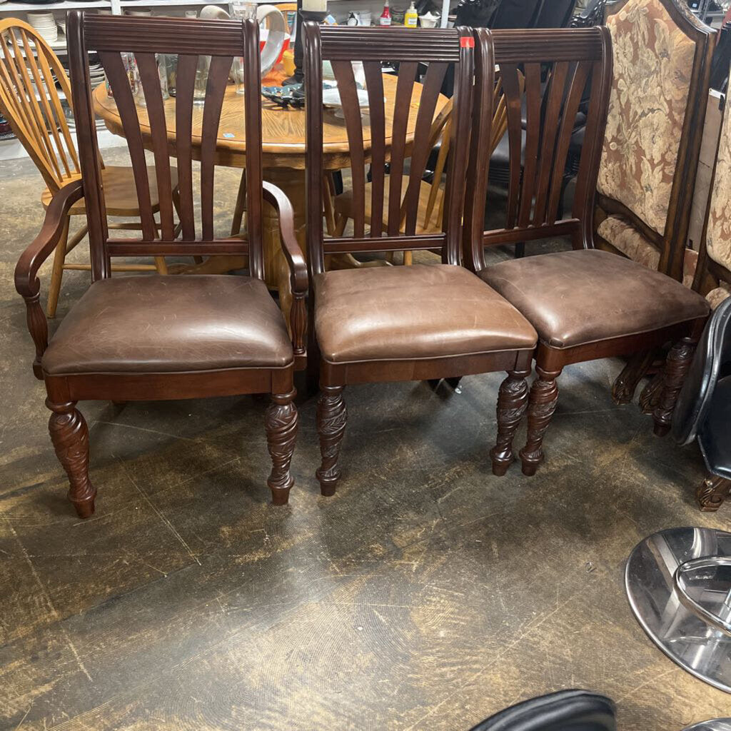 Set of 4 Chairs