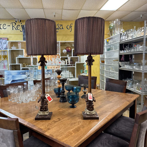 Pair of Lamps w/Shades