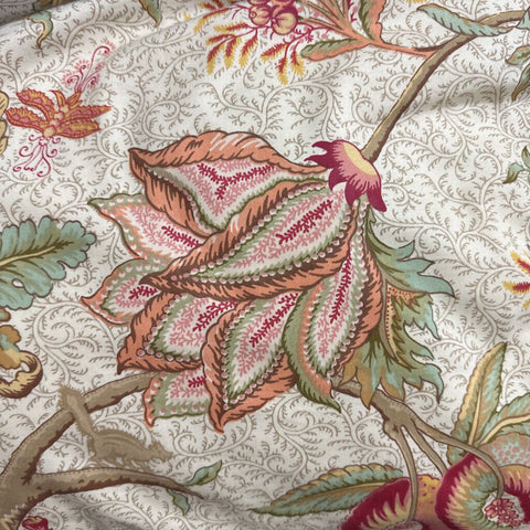 King Size Comforter w/Skirt & 5 Pillows