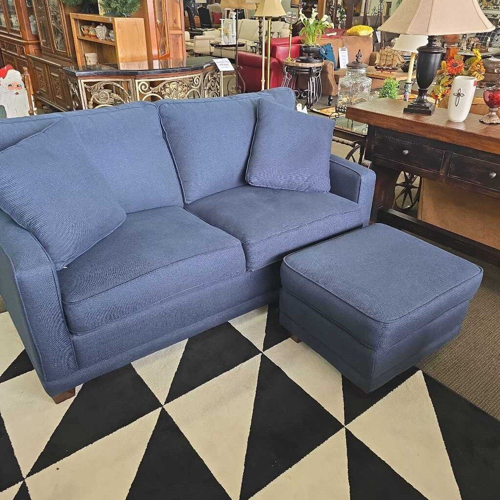 Loveseat W/ Ottoman