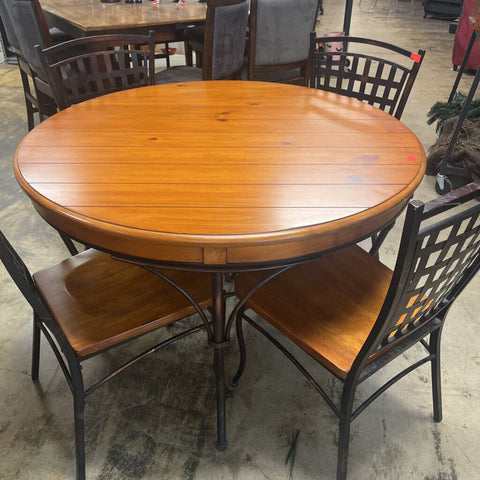 Dining Table w/ 4 Chairs