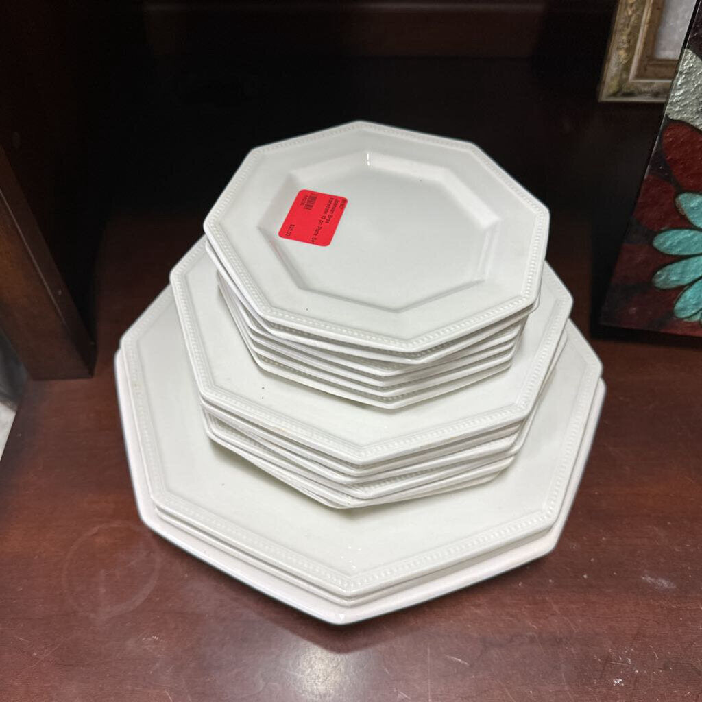 Johnson Bros Ironstone 15 pc Plate Set