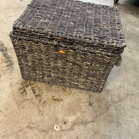 Basket w/Lid