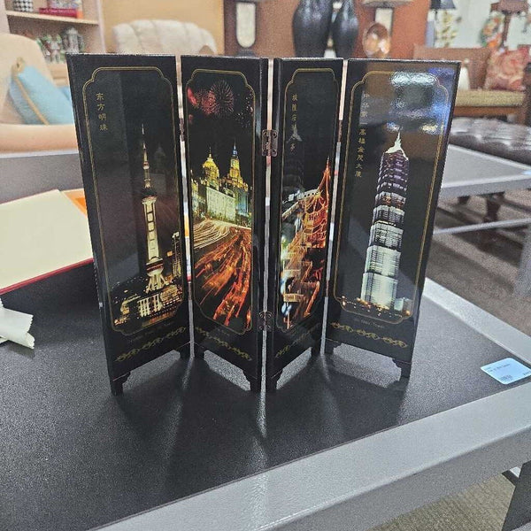 Splendid Night of Shanghai Laquered Mini Screen