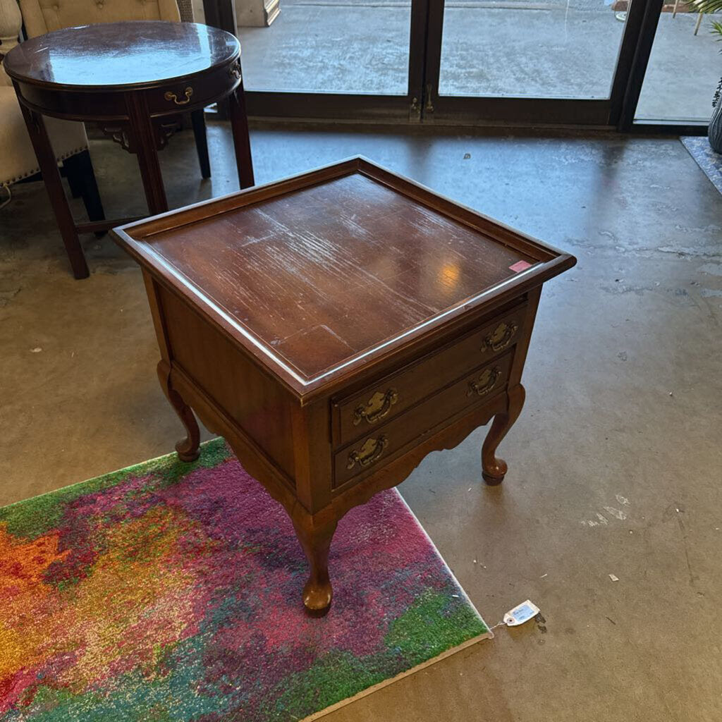 Side Table w/Drawers