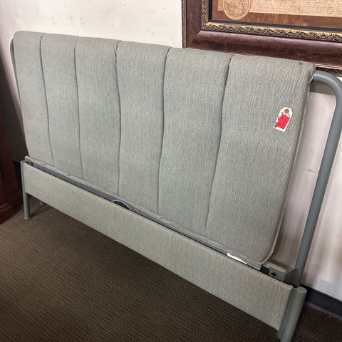 Queen Size headboard/footboard and slats