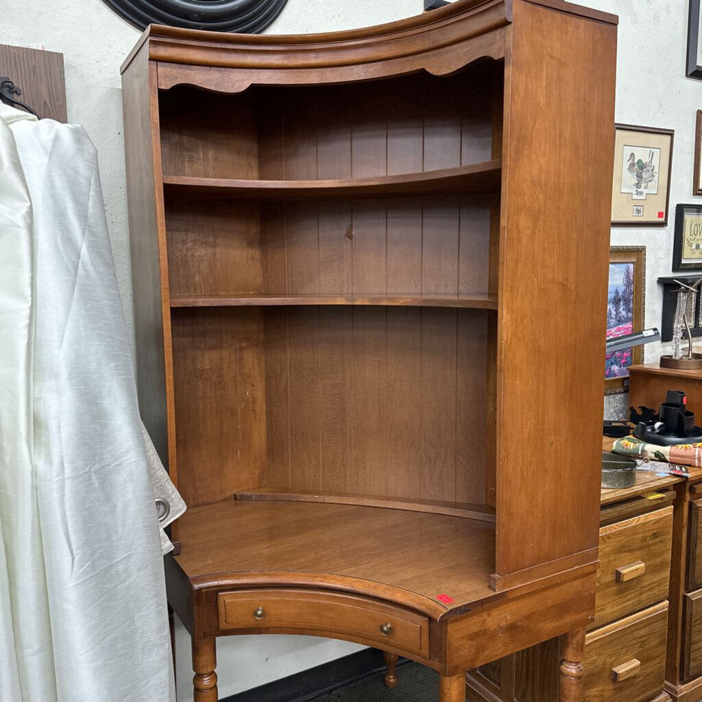 Corner Desk w/Hutch