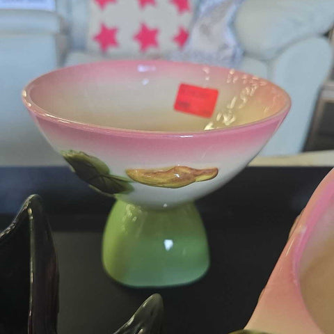 Hull Tokay Tuscany Pink & Green Bowl