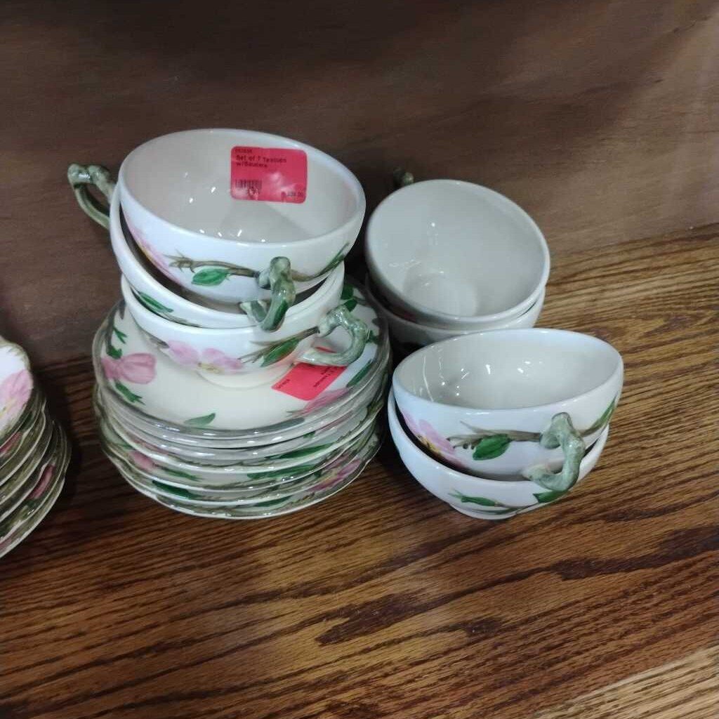 Set of 7 Teacups w/Saucers