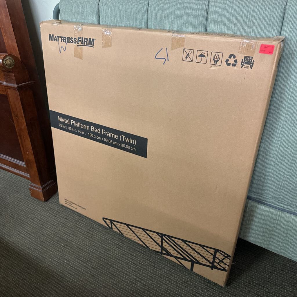 Twin Size Platform Bed (new in Box)