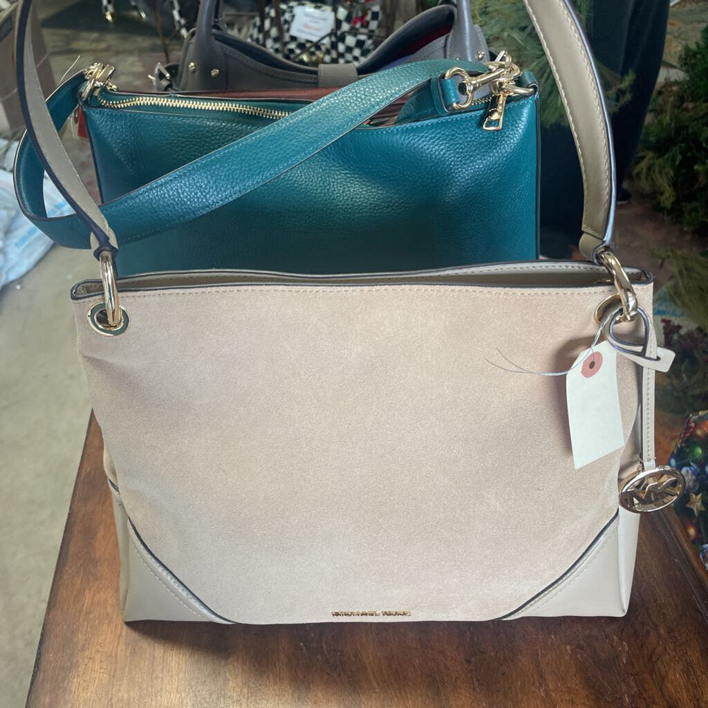 Michael Kors Handbag (v)