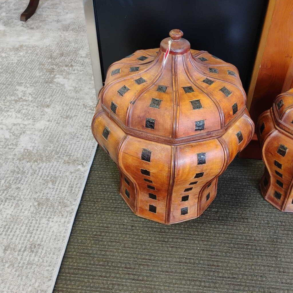 Woven Oriental Basket w/ Lid