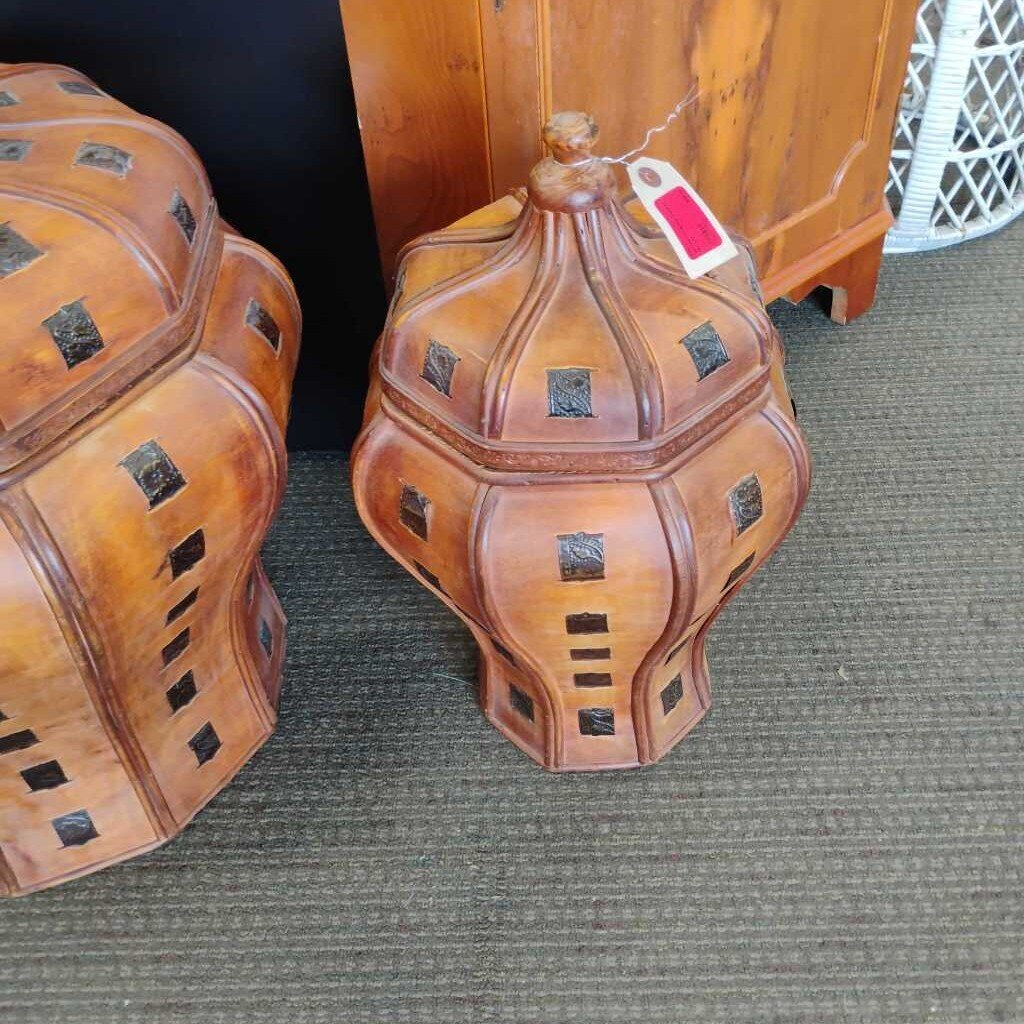 Woven Oriental Basket w/ Lid