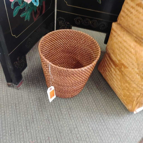 Wastebasket